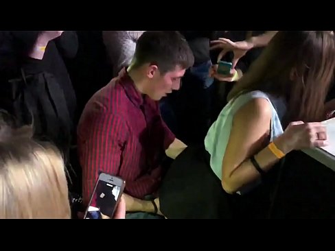 ❤️ ការរួមភេទពិតប្រាកដនៅក្នុងក្លឹបរាត្រីរុស្ស៊ី។ ក្មេងស្រីជនជាតិរុស្សីអាយុ១៨ឆ្នាំម្នាក់ត្រូវរន្ធគូថ និងទ្វាមាសរួមភេទក្នុងក្លឹបរាត្រី ❤️ អាសអាភាស នៅ km.gaypornforyou.ru ❌️